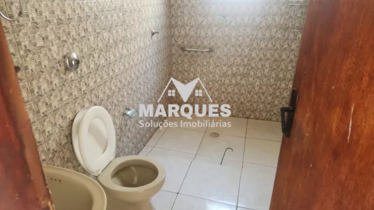 Imagem Imovel a venda de 3 dorms, c/ 1 edicula nos fundos