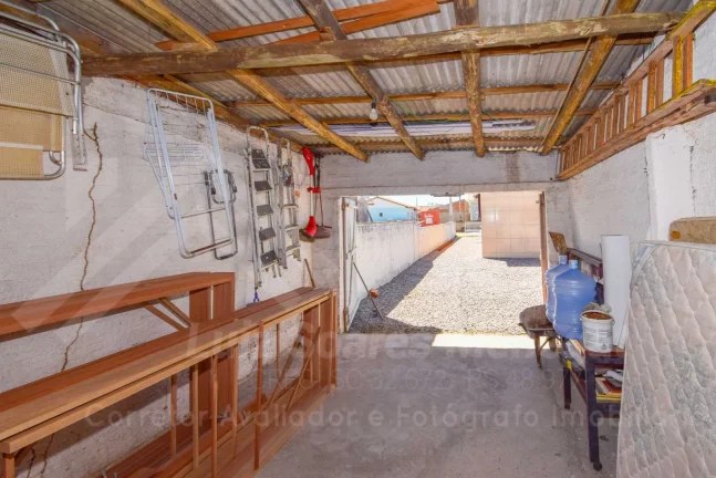 Imagem Casa de alvenaria com 4 Dormitórios a 50m da Lagoa dos Freitas - BalneárioRincão/SC