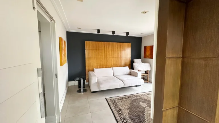 Imagem Cobertura Duplex 200M², 3Q, 3 Suítes, 6 Banheiros, 2 Vagas, 3 Salas, 1 Lavabo, Piscina Particular, Terraço com Área Gourmet, Suíte Master C/ Hidro.