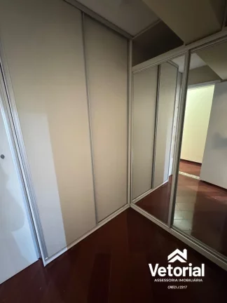 Imagem Imperdível oportunidade de adquirir um amplo apartamento de 3 quartos, 3 suítes no Centro de Barreiras-BA 2 banheiros, 1 vaga e 197,86 m² de área.