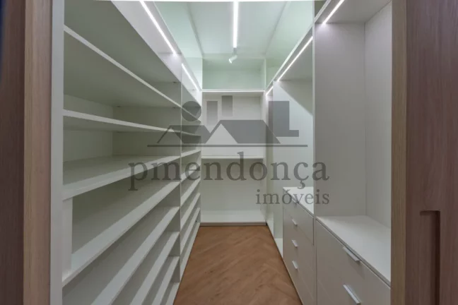 Imagem Apartamento reformado em Perdizes com 3 quartos (1 suíte) e 2 vagas, 137m²