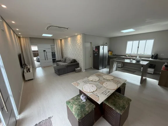 Imagem Casa para Venda em Praia Grande, Maracanã, 3 dormitórios, 1 suíte, 3 banheiros, 4 vagas