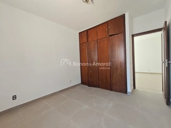 Imagem Casa comercial para locação no Parque Taquaral, Campinas - Casa térrea, 

Recém reformada e adap...