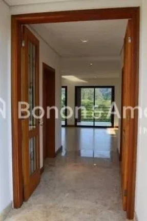 Imagem Casa muito ampla, iluminada e com vista magnífica.
Projeto Arquitetônico: Riguetto Arquitetura e p...