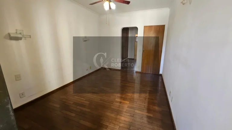 Imagem Amplo Apartamento com Sacada – 142m² e 2 Vagas no Centro