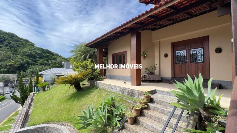 Imagem Casa a venda no Condomínio Ariribá com 600m² em Balneário Camboriú
