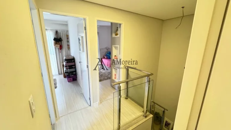Imagem Casa em Condomínio à Venda em Jundiaí-SP Residencial Thina: 3 Quartos, 1 Suíte, 2 Salas, 3 Banheiros, 2 Vagas de Garagem - Jardim Carolina, 110m²