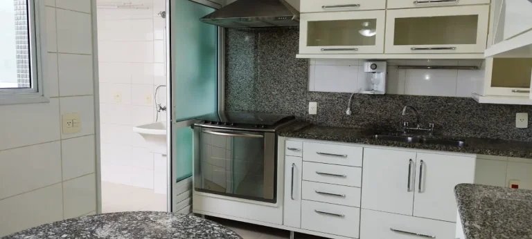 Imagem Apartamento 157 M², 3Q, 3 Suítes, Sala 3 ambientes, 5 Banheiros, 4 Vagas demarcadas, Depósito, Varanda Gourmet, Sauna, Piscina Adulto e infantil.