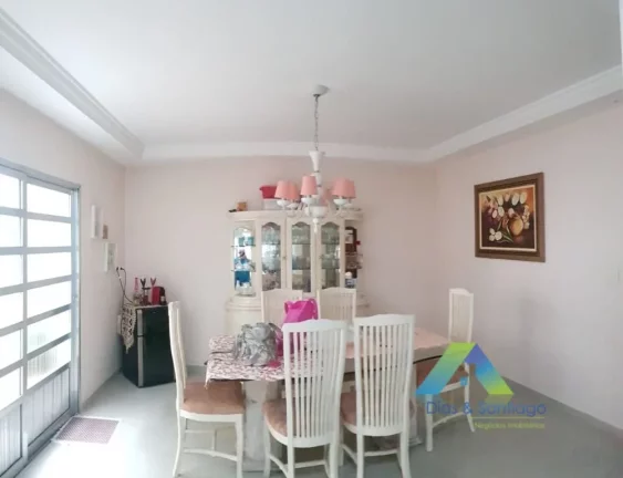 Imagem VILA CARRÃO Lindo sobrado 187 metros, excelente localização ótimo valor, 4 dormitórios, 2 vagas, lareira, churrasqueira.