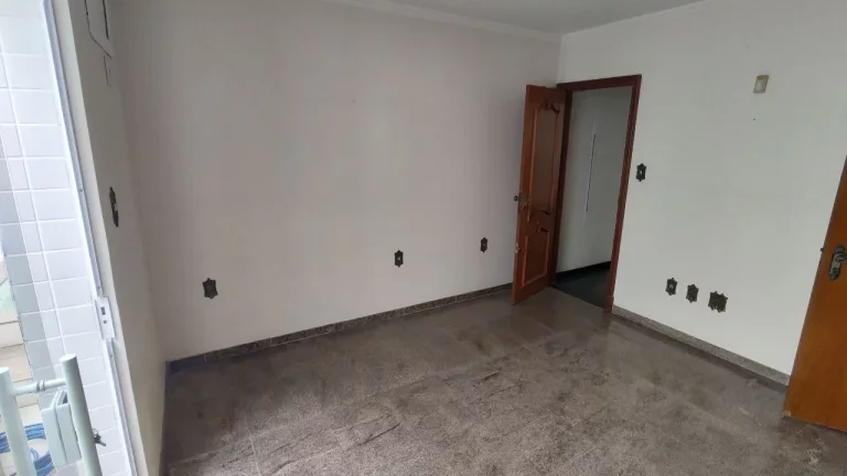 Imagem Sobrado COMERCIAL em SANTOS - SP, PONTA DA PRAIA