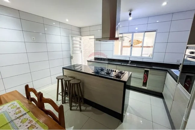 Imagem Casa Moderna em Sorocaba: Conforto e Praticidade