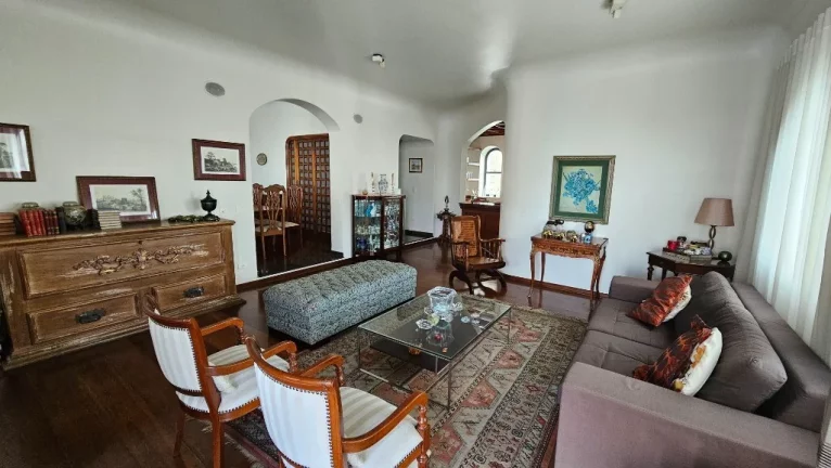 Imagem Luxuoso apartamento para locação no Jardim Paulista, São Paulo-SP, com 4 quartos, 2 suítes, 2 salas, 3 banheiros, 3 vagas de garagem e 278m².