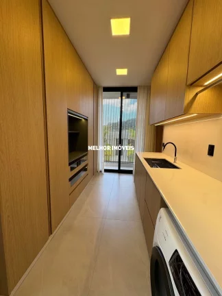 Imagem Casa alto padrão mobiliada finamente decorada com 5 suítes 6 vagas balneário Camboriú.