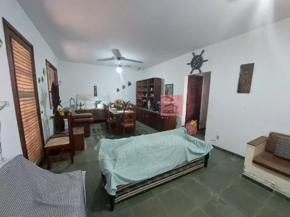 Imagem Casa para Venda em Araruama/RJ - 4 Dorm. 180 m2 Área Útil