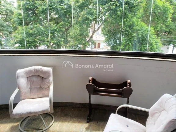 Imagem Localizado em uma das regiões mais nobres e desejadas de Campinas, este apartamento oferece o equil...