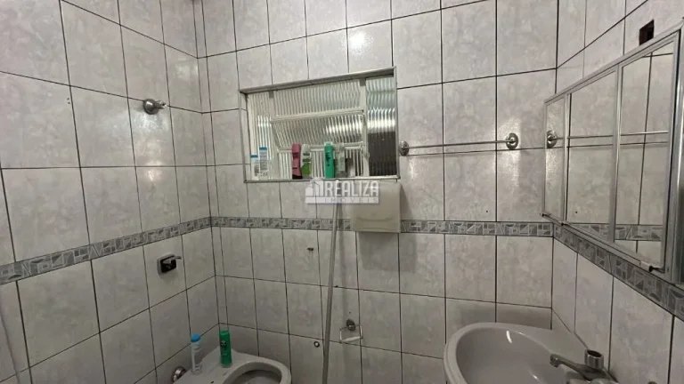 Imagem Casa de 5 dormitórios à venda no bairro Mercês, Uberaba