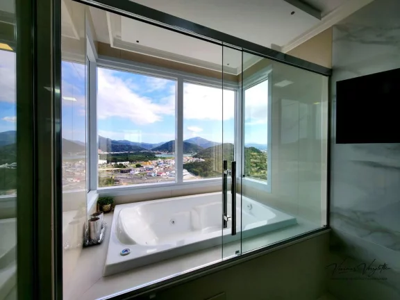 Imagem Frente ao Mar para Venda em Balneário Camboriú / SC no bairro Centro