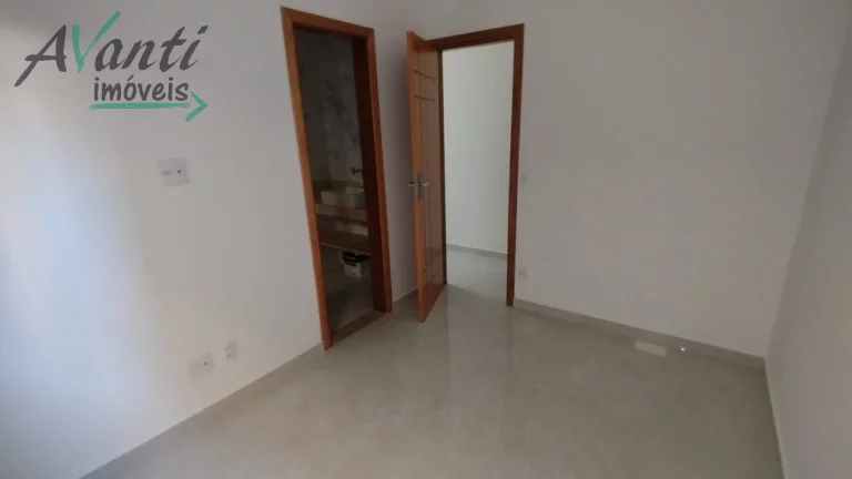 Imagem Casa Sobreposta Baixa 3 Dormitórios no Embaré - Santos | Avanti Imóveis