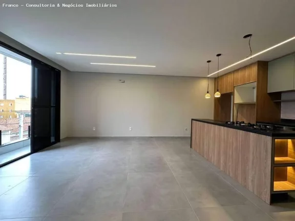 Imagem Sobrado para Venda em São Bernardo do Campo, Centro, 3 dormitórios, 1 suíte, 2 banheiros, 4 vagas