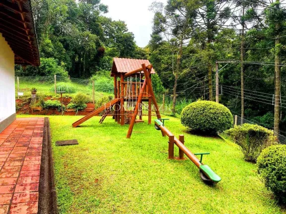 Imagem Casa em Condomínio Fechado à Venda em Campos do Jordão | Terreno de 2.500m2 e Lazer Completo