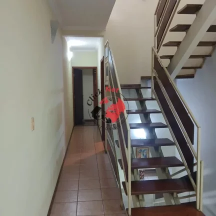 Imagem Belo Sobrado à Venda no Bairro Nova Petrópolis em São Bernado do Campo