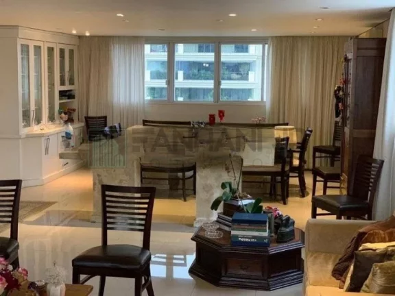 Imagem Descubra o seu novo lar no coração do Itaim Bibi! Com uma localização privilegiada na Rua Camargo Cabral, este magnífico apartamento de 280m² é a defi