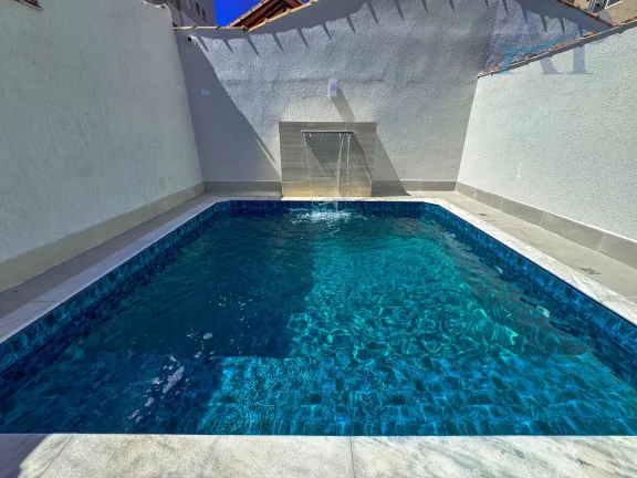 Imagem Casa Térrea no Canto do Forte em Praia Grande com Piscina