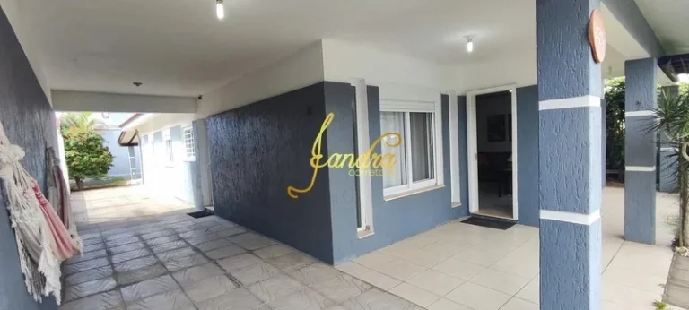 Imagem Casa no centro de Xangri-lá com 04 dormitórios