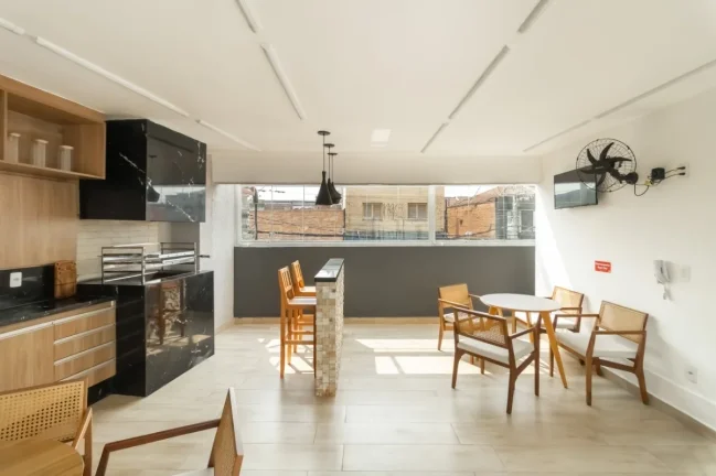 Imagem Apartamento Lapa - 31M², 2 Dorms, Sacada, Academia, Mini Mercado, Piscina, Salão de Festas e Jogos.