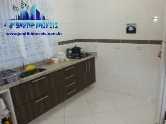 Imagem CASA EM CONDOMÍNIO, 264m², 3 DORMS (1 SUÍTE). CONDOMÍNIO COM LAZER DE CLUBE
