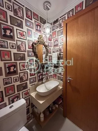 Imagem Belíssimo imóvel finamente decorado. São 123m2 de área privativa, 3 dormitórios ( 1 suíte) e 2...