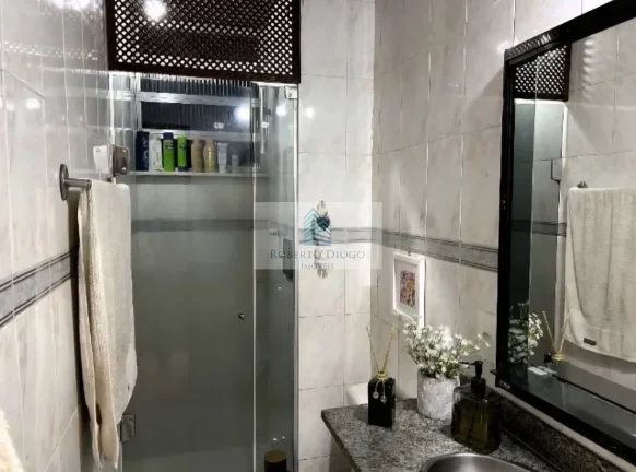 Imagem Apartamento à venda no Rio de Janeiro - Taquara com 2 quartos, 1 banheiro e vaga de garagem!