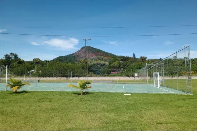 Imagem Lindo e Plano Terreno em Condomínio com Lazer Completo.
