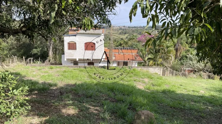 Imagem Chácara de 2.183 m2 com 2 Quartos, Sala, Cozinha e Banheiro – Oportunidade Imperdível!