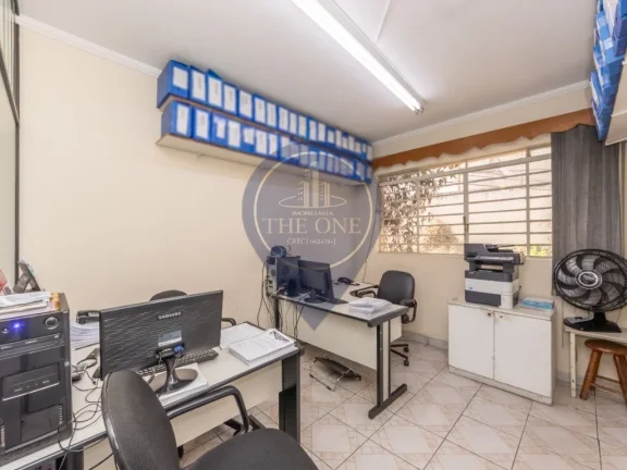 Imagem Casa Comercial à Venda em São Paulo - Bairro Saúde: 2 Salas, 6 Banheiros, 2 Vagas de Garagem, 400m² de Área.