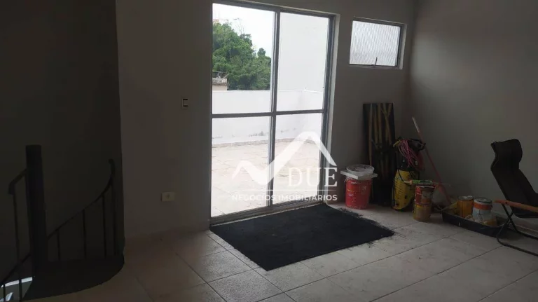 Imagem Cobertura com 2 dormitórios à venda, 105 m² por R$ 450.000 - José Menino - Santos/SP