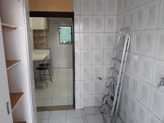 Imagem Casa Maravilhosa com 240 m² 4 Dormitorios sendo 2 Suítes Estuda Permuta