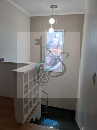 Imagem Venda de Sobrado, Residencial Santa Gertrudes, Valinhos! Sobrado em condomínio fechado, no piso superior com 3 suítes (1 com closet), no andar