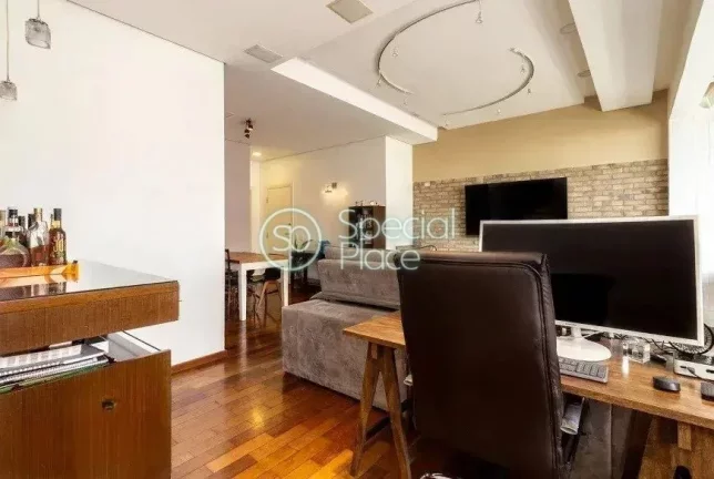 Imagem 115 metros 3 dormitórios 2 suítes 4 banheiros 2 vagas Condomínio bem localizado, andar alto, refo...