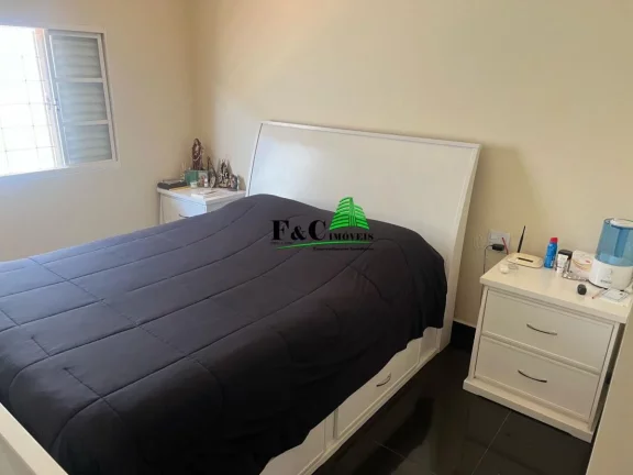 Imagem Casa para Venda em Limeira, Vila Rosana, 3 dormitórios, 2 suítes, 1 banheiro, 2 vagas