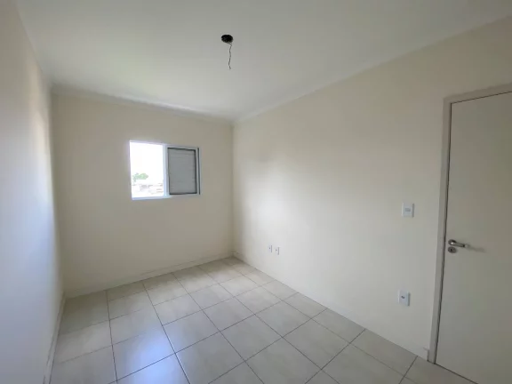 Imagem Apartamento de 2 Dormitórios à Venda no Condomínio Biarritz