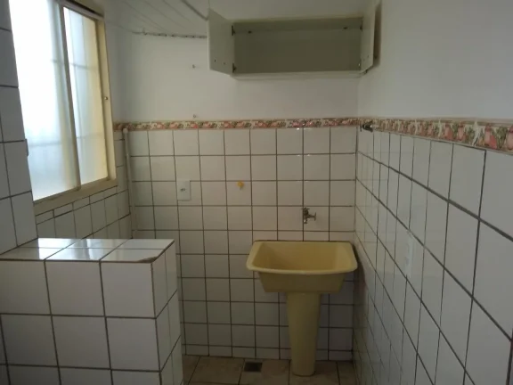 Imagem apartamento em otimo estado com 1 vaga de garagem , 2 dormitórios com armarios , sala com ventilado...
