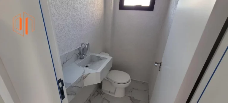Imagem Sobrado para Venda em Curitiba, Cajuru, 3 dormitórios, 1 suíte, 3 banheiros, 1 vaga