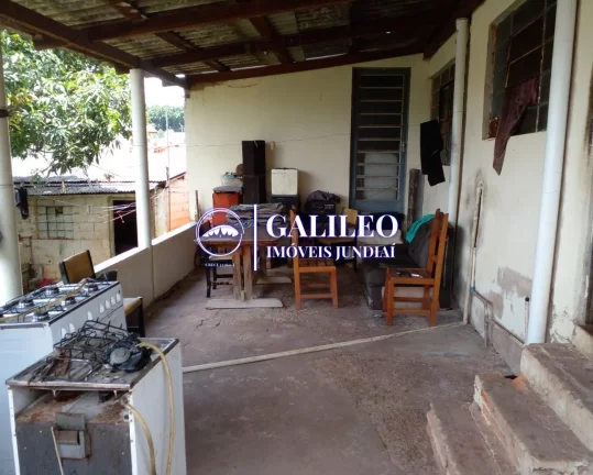 Imagem VENDE Casa no Parque Centenário 57 m² - Terreno 250m² de área - Esquina - declive