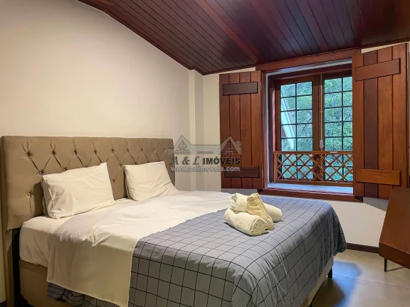 Imagem Cobertura Duplex em Capivari, 2 suítes, mezanino com lazer interno