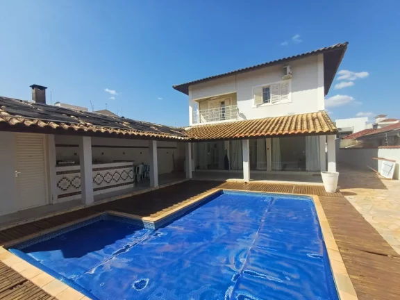 Imagem Sobrado para venda em Jardim Barão com 4 quartos, sendo 4 suítes, 327m2