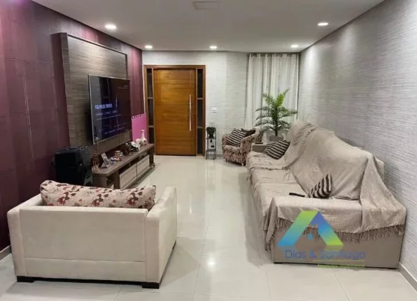 Imagem SANTO ANDRÉ Sobrado 250M², 3 dormitórios, 1 suíte, 4 vagas ótima localização e valor !!!