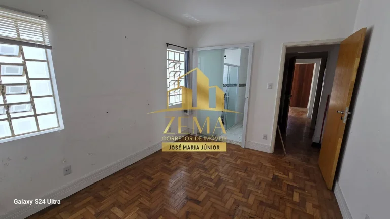 Imagem Casa Térrea 270m2, ESQUINA, COMERCIAL, 03 dorm, Sala Ampla, 02 Vgs cobertas