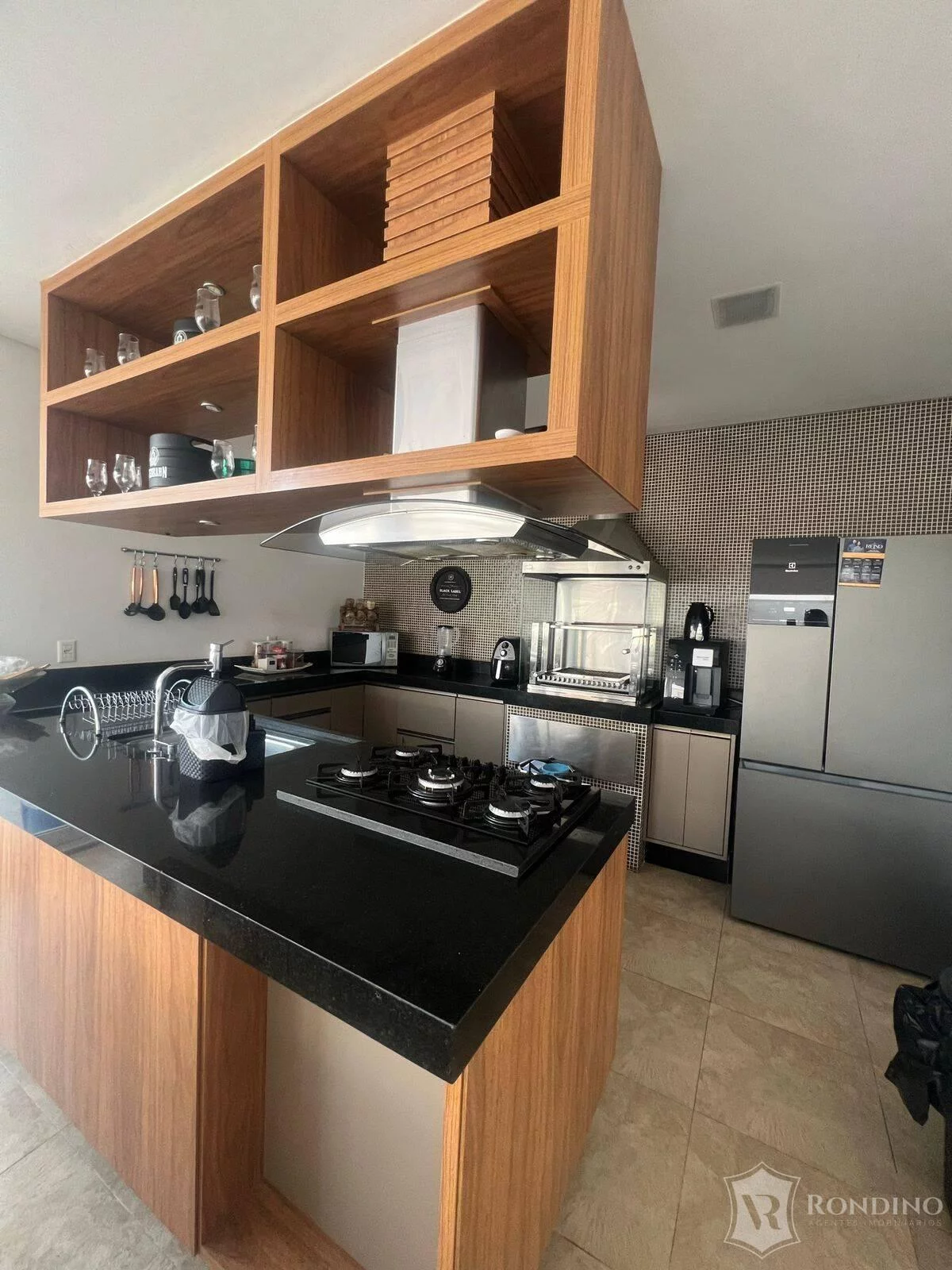 Imagem Casa com 4 suítes, brinquedoteca e área gourmet com piscina aquecida