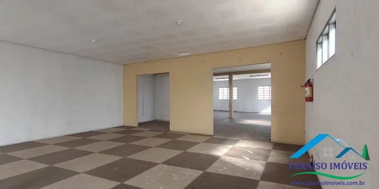 Imagem Espaço comercial versátil para venda em avenida de grande fluxo!